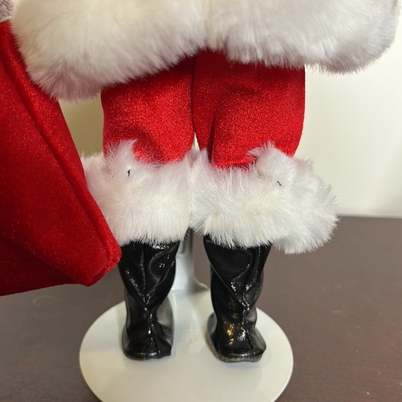 Madame Alexander’s 10” White Christmas Set #15380 - Picture 9 of 11